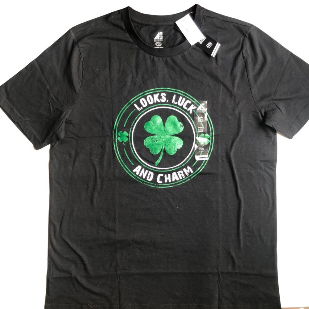 Men’s XL NWT St Patricks Day Looks Luck Charm Short Sleeve Tee Shirt